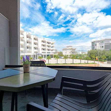 Hotel Kroi Εξαμίλιο Εξωτερικό φωτογραφία