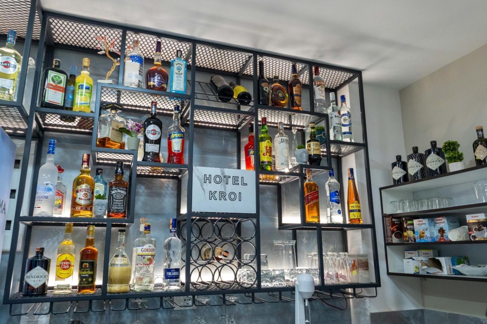 Hotel Kroi Εξαμίλιο Εξωτερικό φωτογραφία