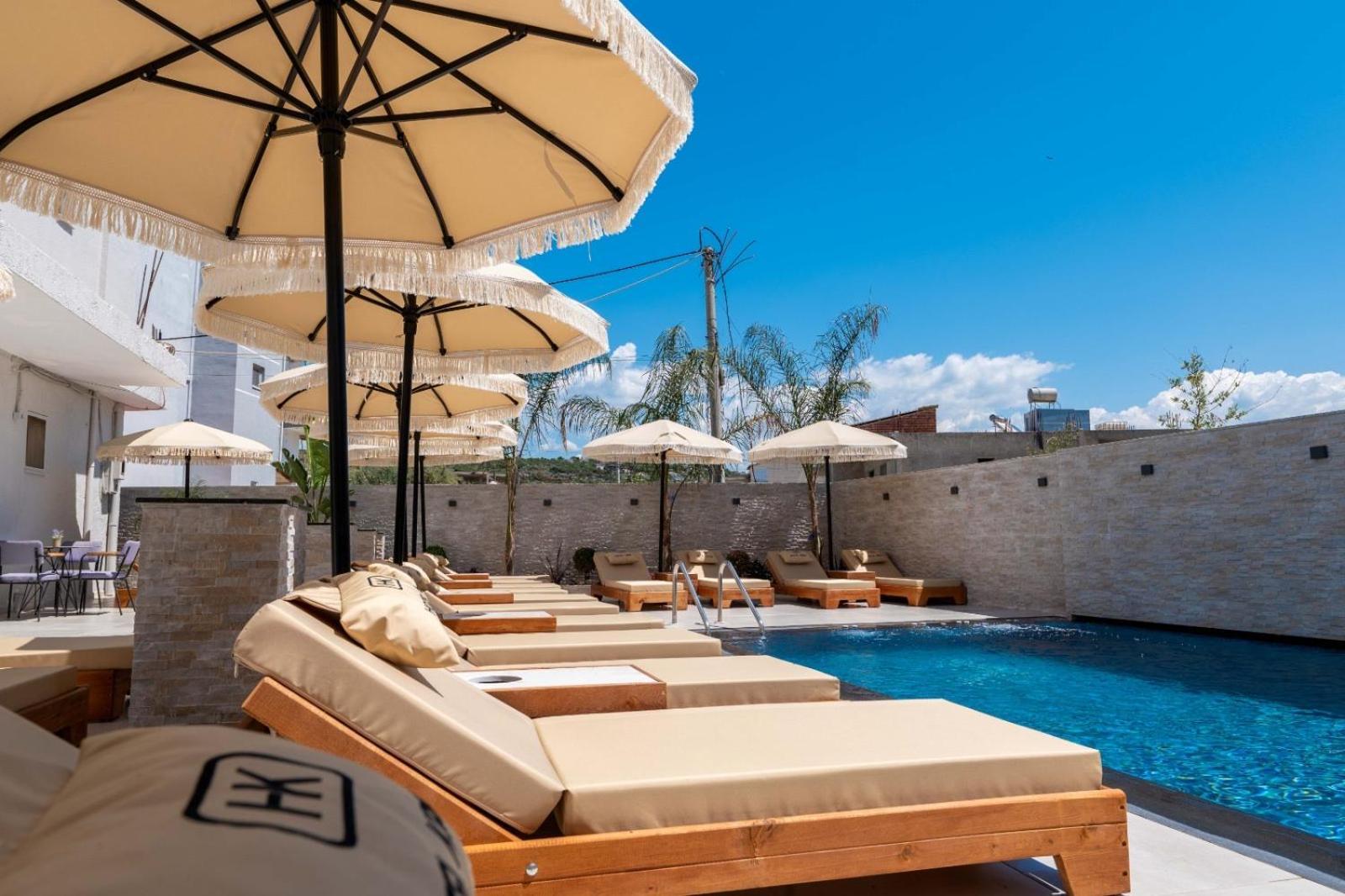 Hotel Kroi Εξαμίλιο Εξωτερικό φωτογραφία