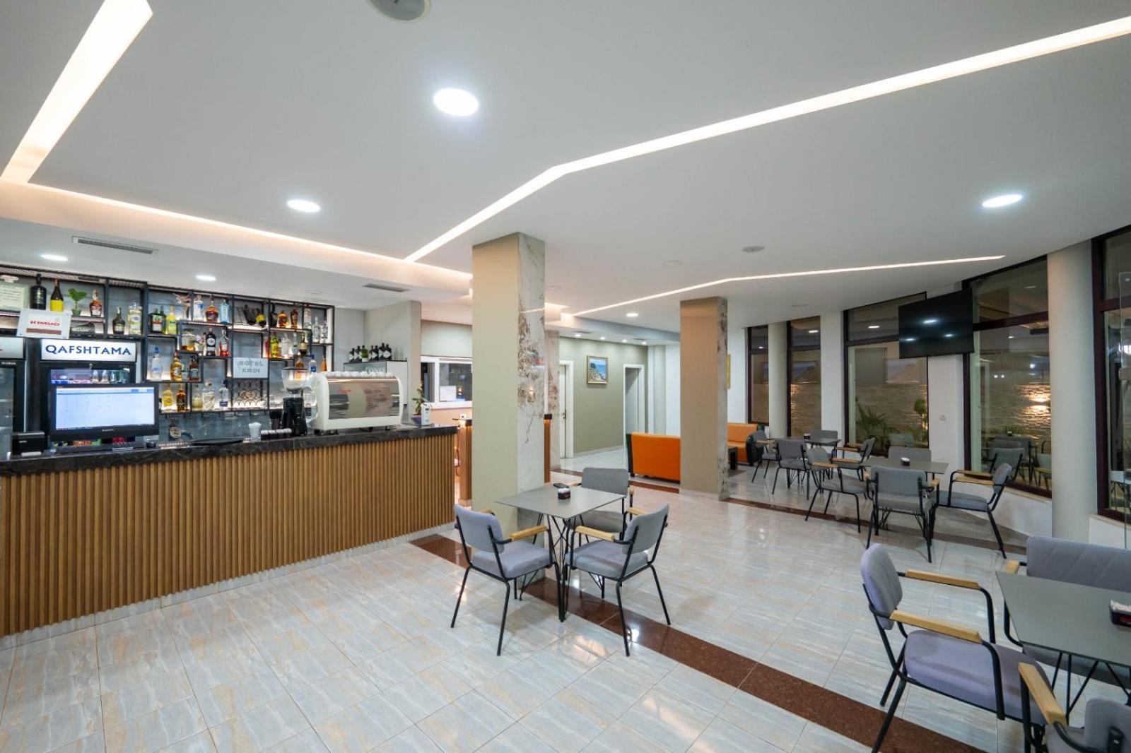 Hotel Kroi Εξαμίλιο Εξωτερικό φωτογραφία